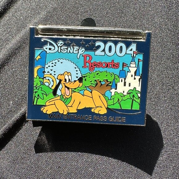 Walt Disney Pin WDW Cast Exclusive Main Entrance Pass Guide All Star Pluto LE - Picture 2 of 7